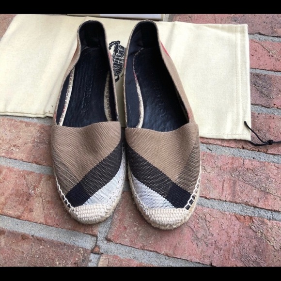 COPY - Burberry Ladies espadrille in like new condition.🍀PRICE FIRM🍀🍀m - Picture 15 of 16